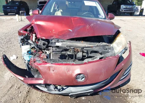 2010 Mazda 3 I Touring z USA, uszkodzony, nr VIN JM1BL1SG8A1167685